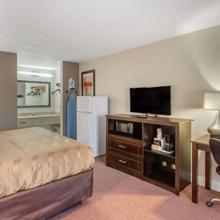Quality Inn And Suites Port Arthur Nederland Экстерьер фото