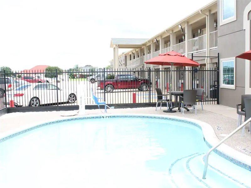 Quality Inn And Suites Port Arthur Nederland Экстерьер фото