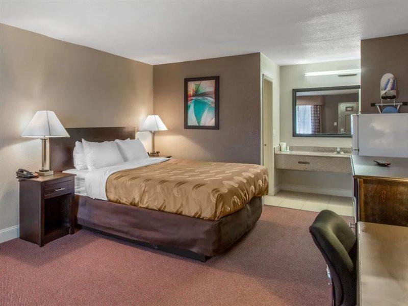 Quality Inn And Suites Port Arthur Nederland Экстерьер фото
