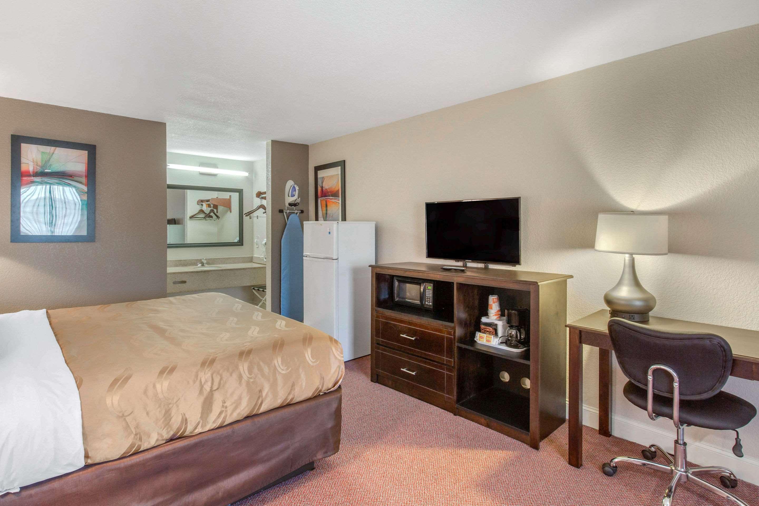 Quality Inn And Suites Port Arthur Nederland Экстерьер фото