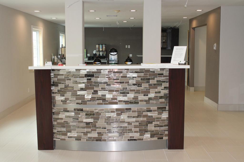 Quality Inn And Suites Port Arthur Nederland Экстерьер фото