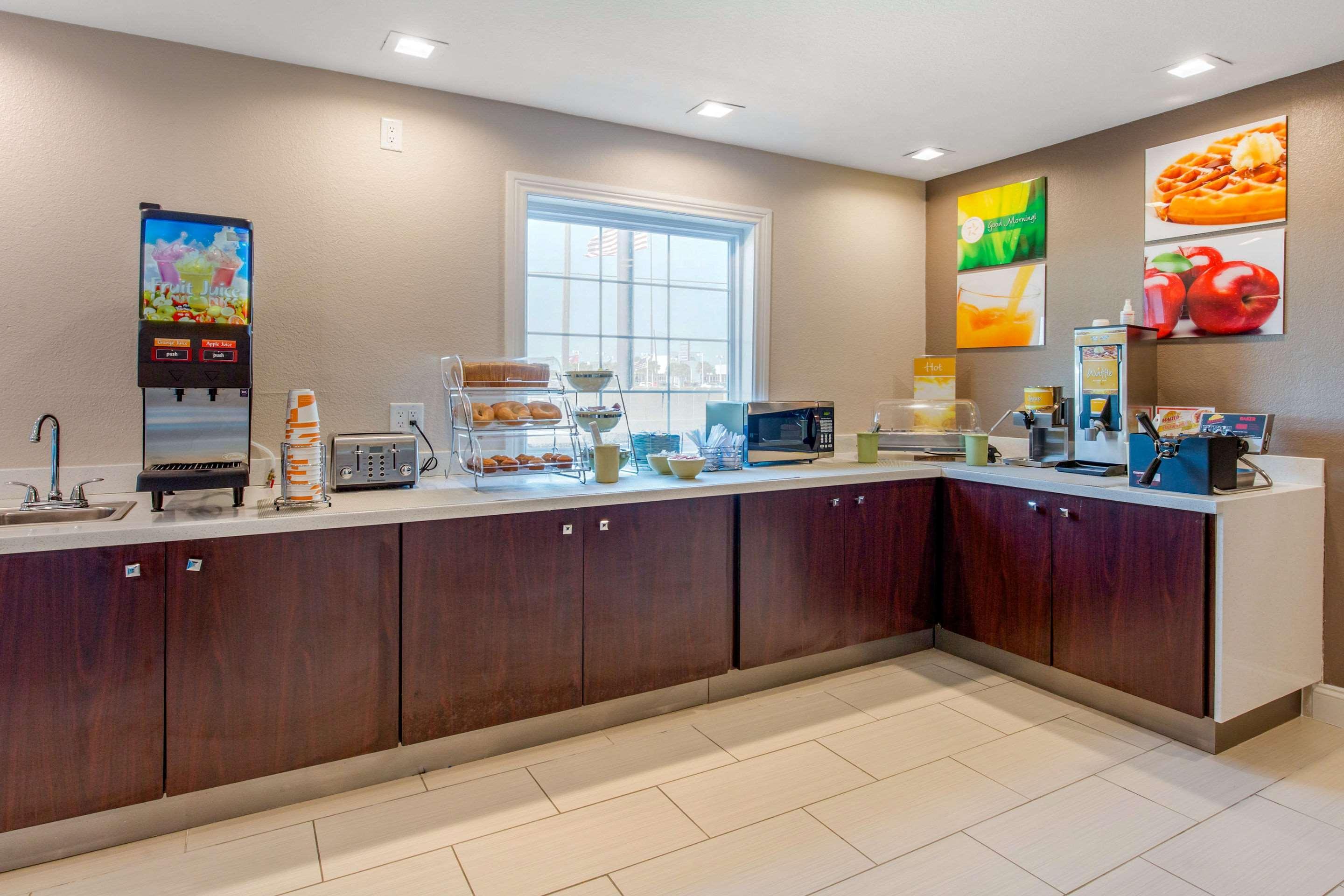 Quality Inn And Suites Port Arthur Nederland Экстерьер фото